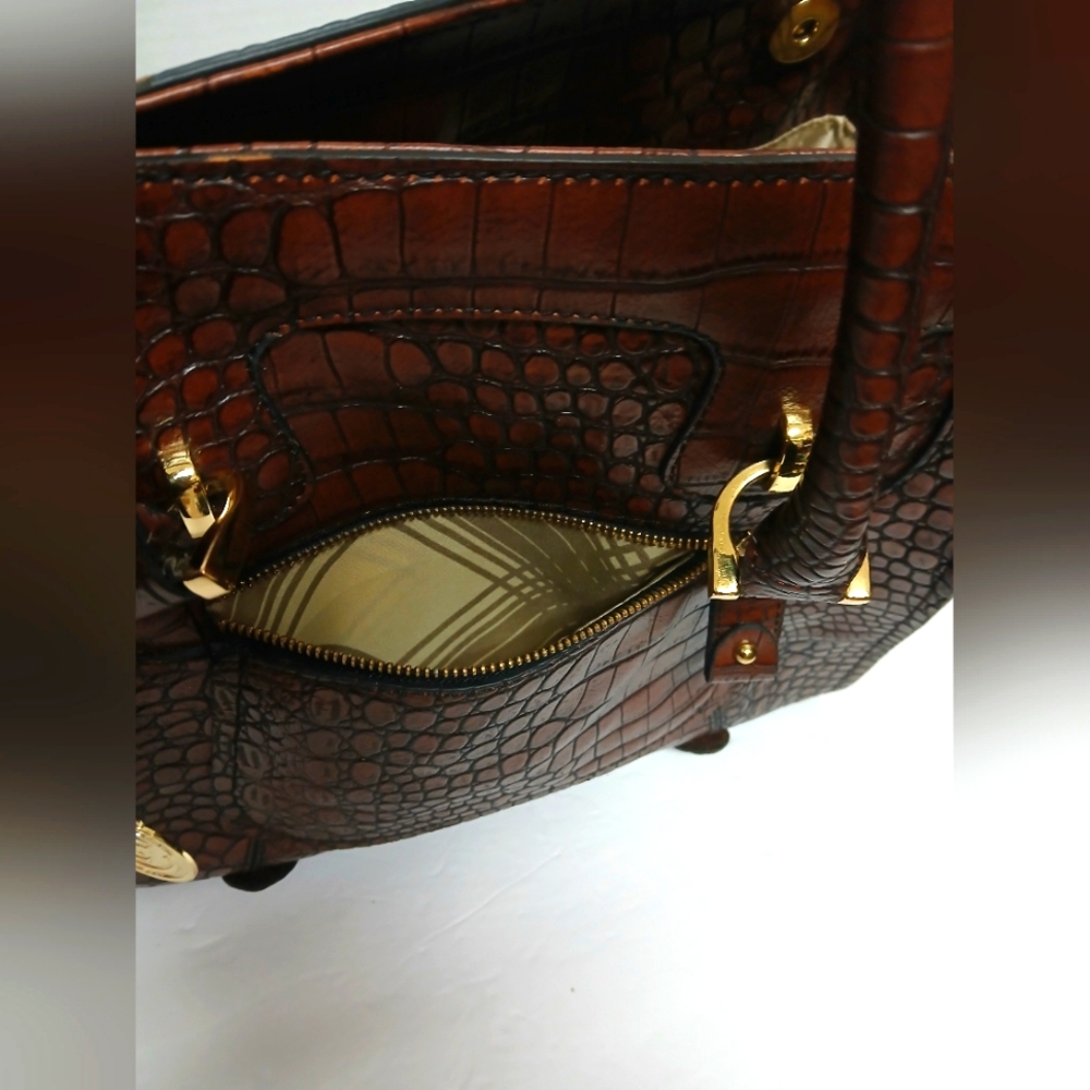 London Fog Elegant Brown Crocodile-Embossed Women's Bag - Picture 9 of 9